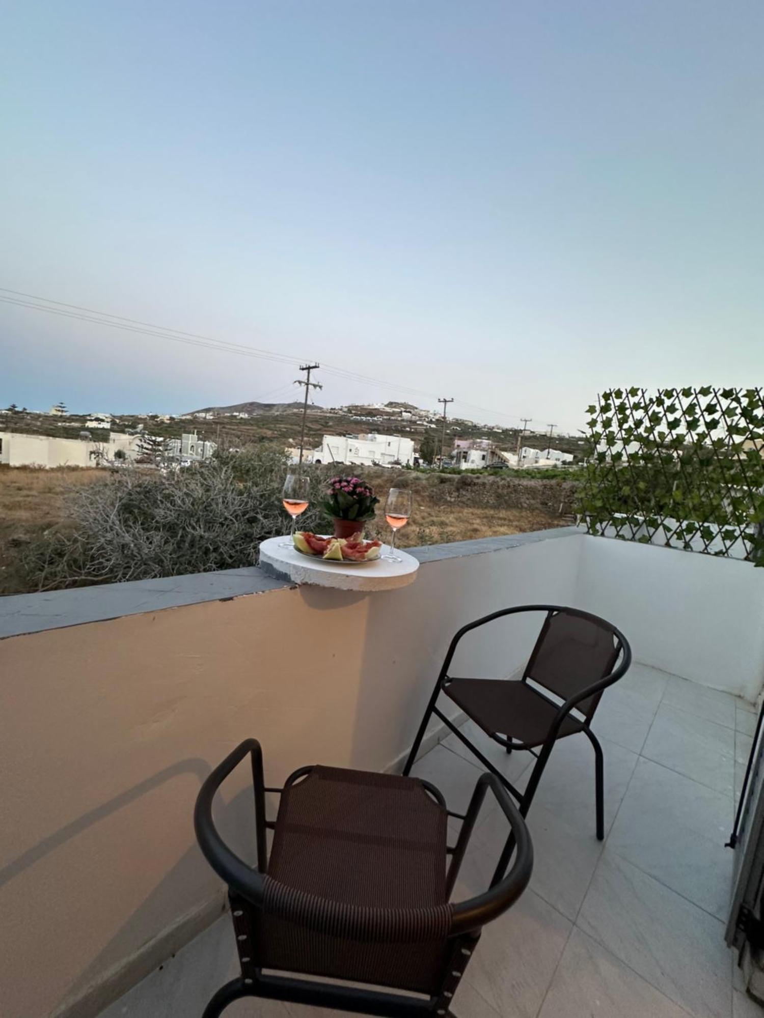 Nicole Rooms Santorini Vothon Exterior photo